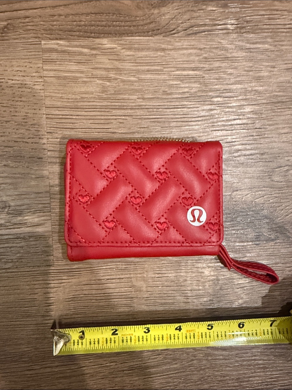 lululemon athletica Red Quilted Wristlet Card Holder vegan - Picture 1 of 5
